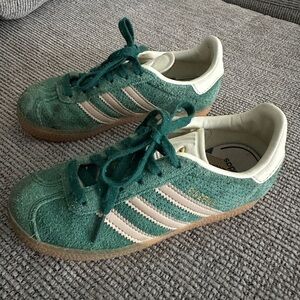 Adidas Kids Teal and White Sneakers